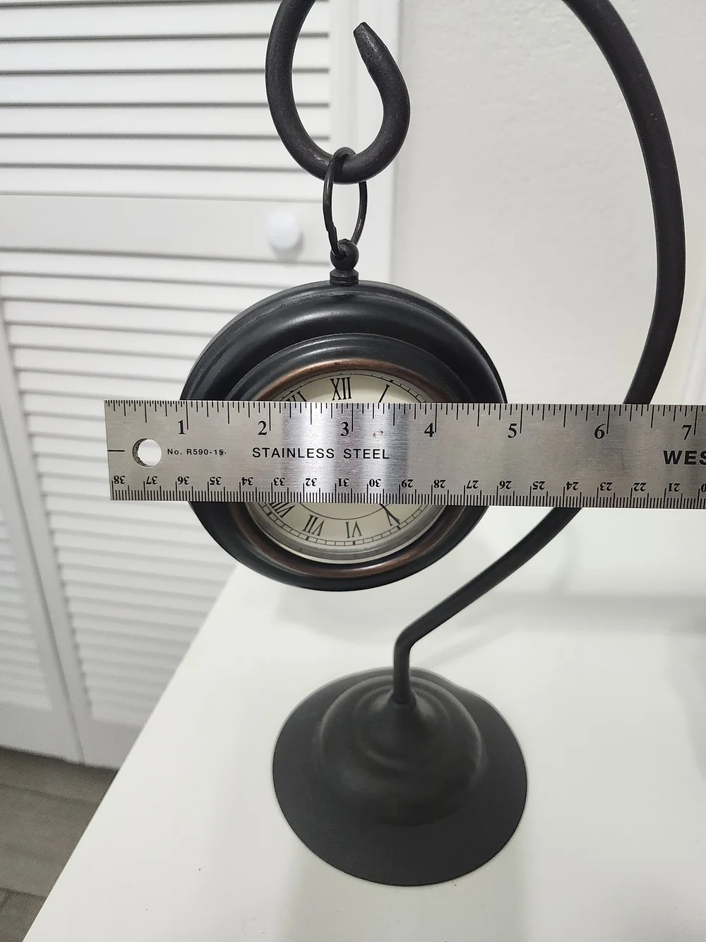 Vintage-Inspired Black Hanging Table Clock - Timeless Accent